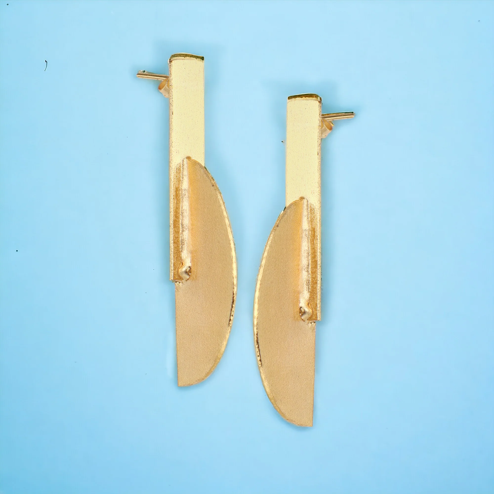 Beautiful Matte Gold Finish Earrings - Image 2
