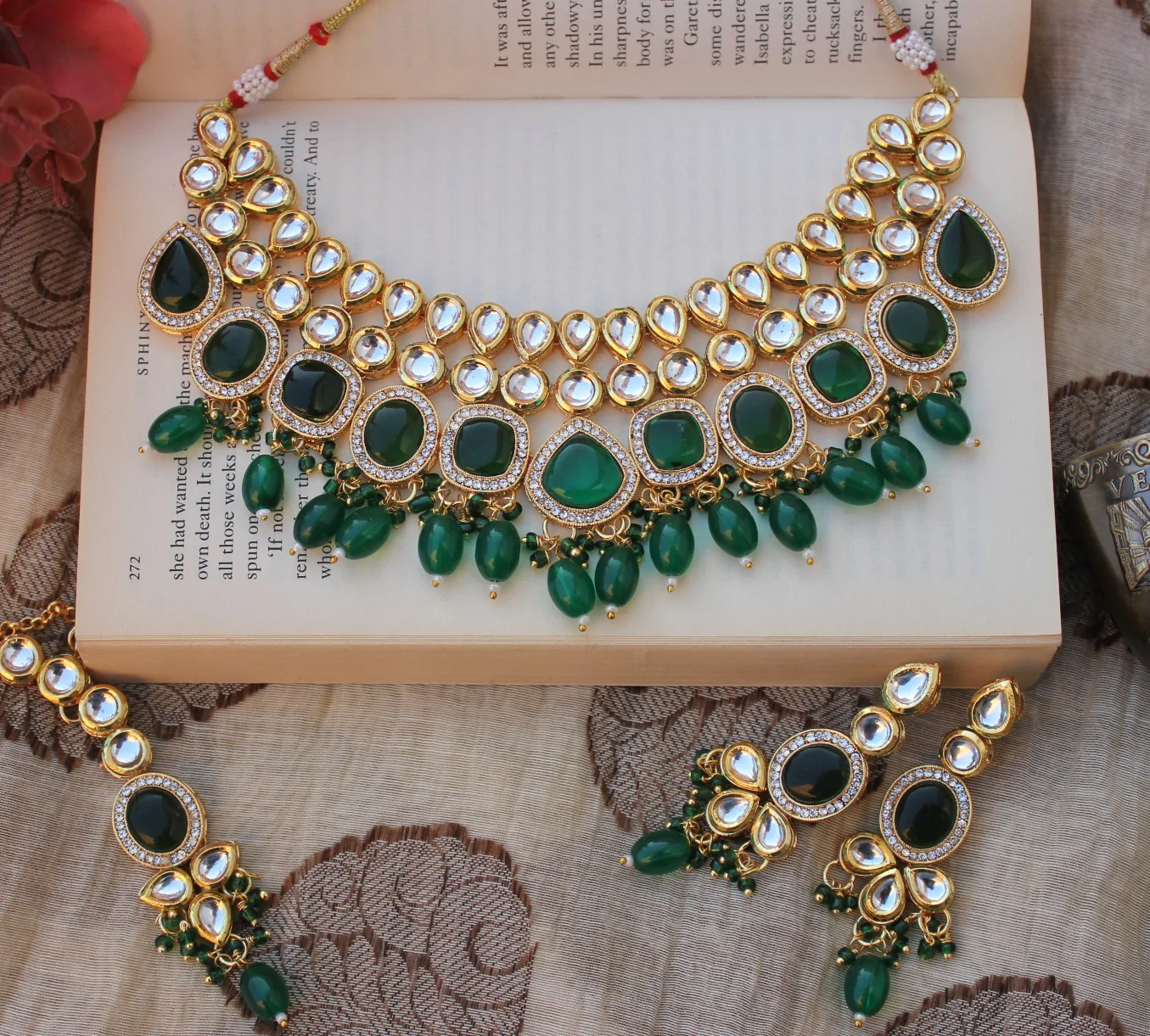Bridal Green Kundan Jewellery Set - Image 2