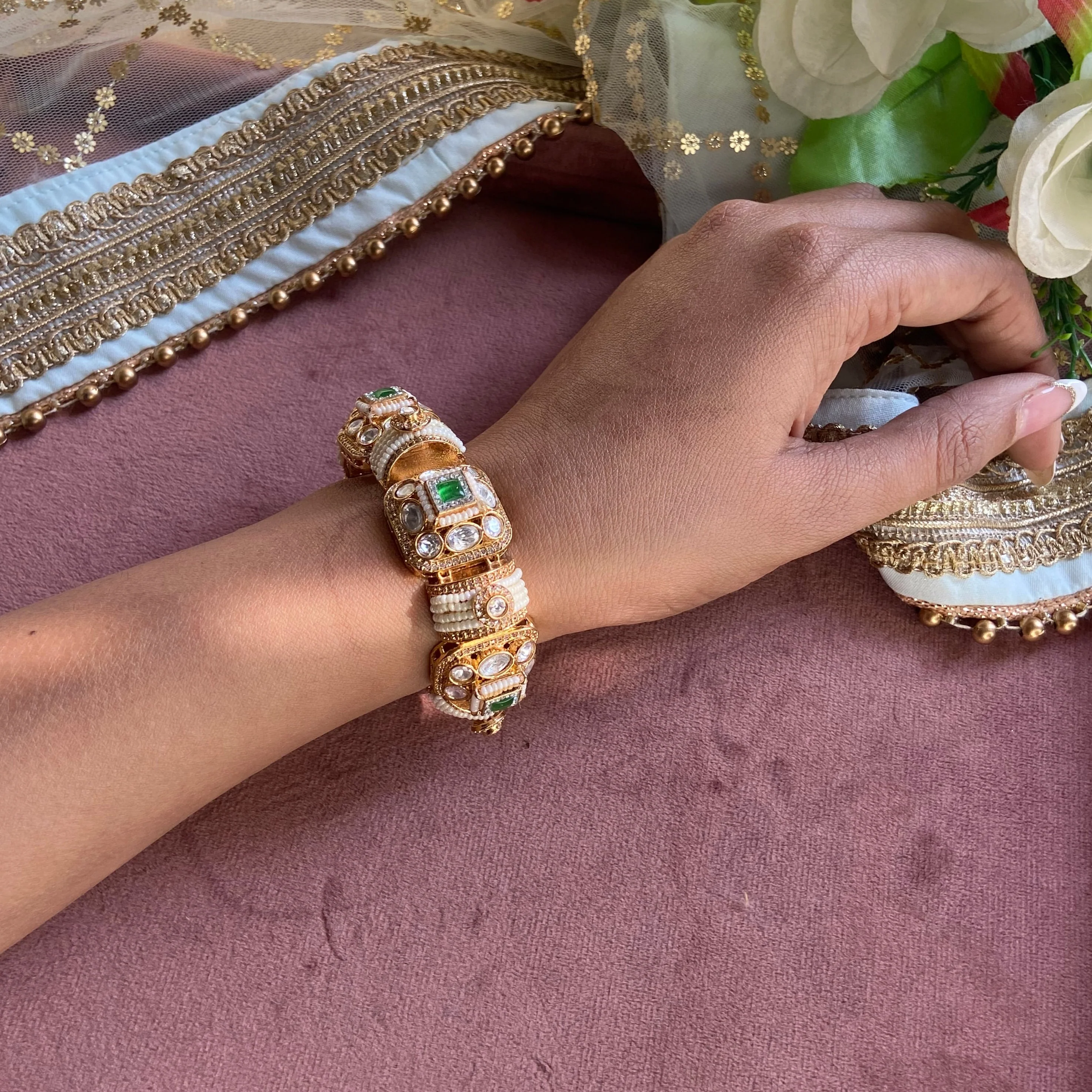 Green Stone Kundan chain bracelet - Image 3