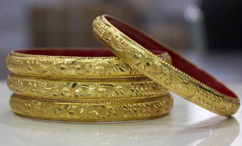 Guarantee Gold Dyed Bracelets With Floral And Block Design - Image 4