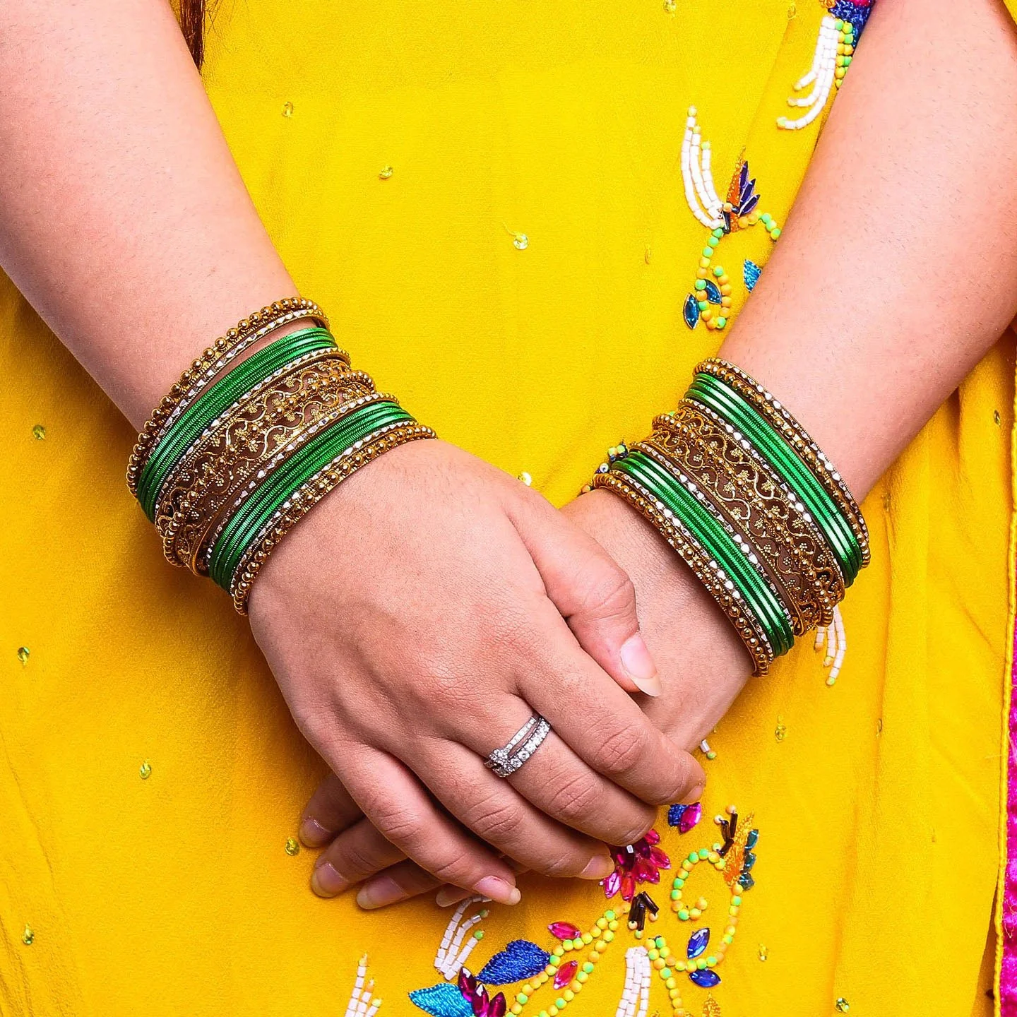 Low Cost Shinning Bangle Set - Image 10