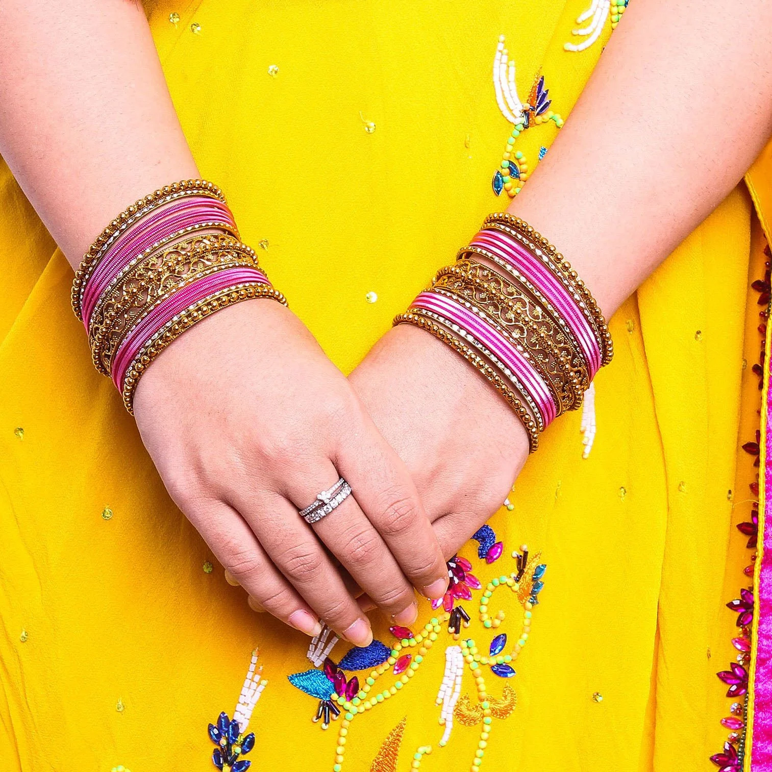 Low Cost Shinning Bangle Set - Image 2