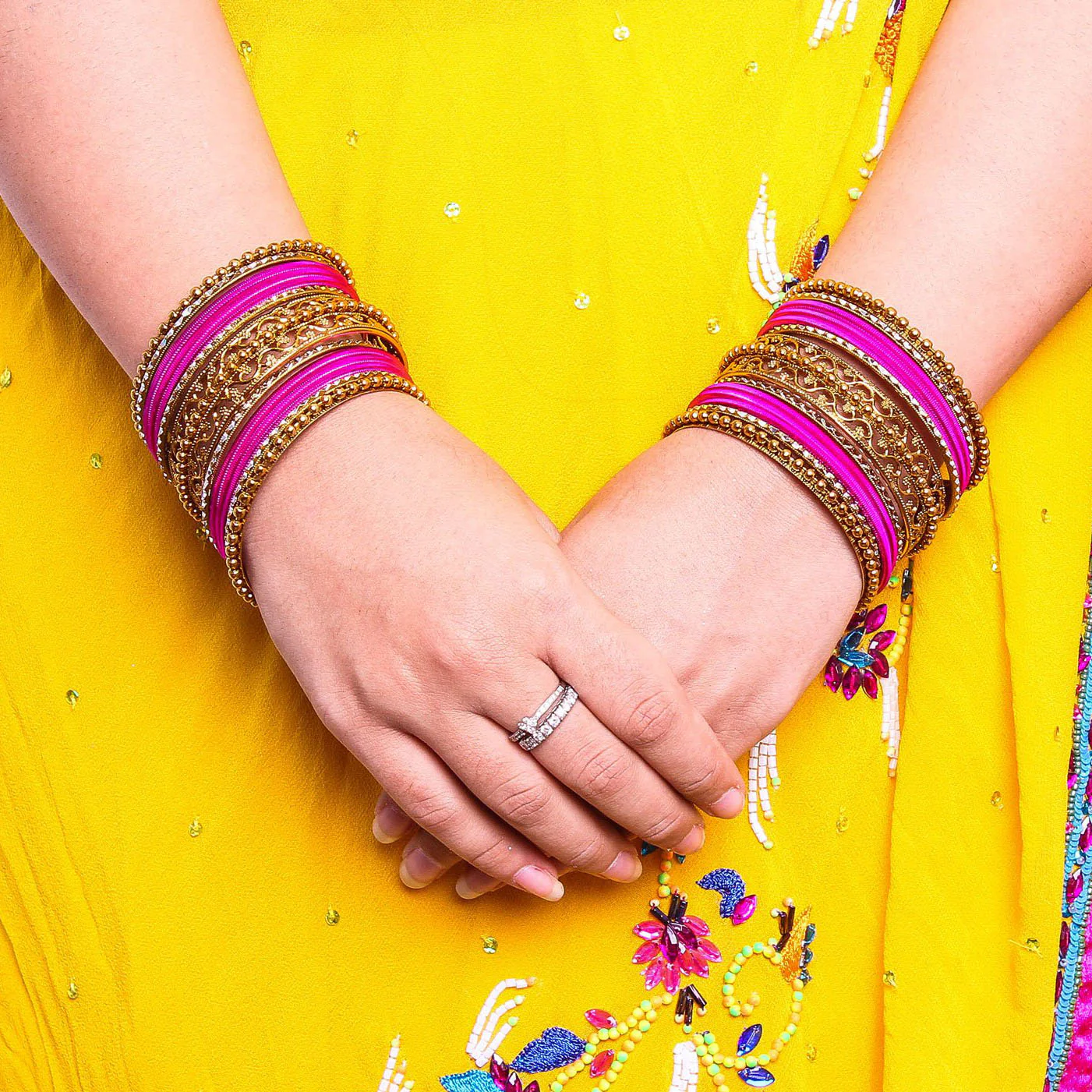 Low Cost Shinning Bangle Set - Image 4
