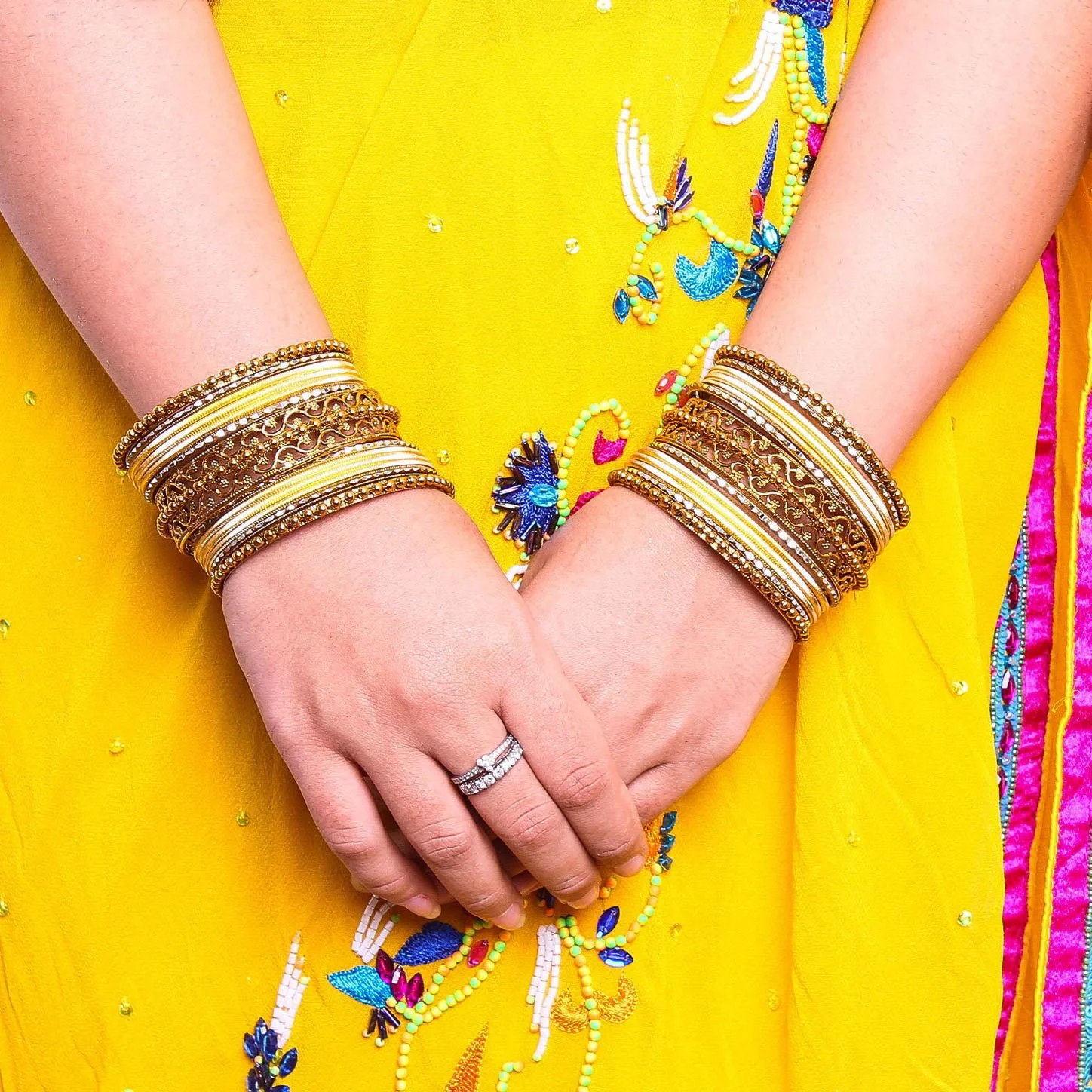 Low Cost Shinning Bangle Set - Image 8
