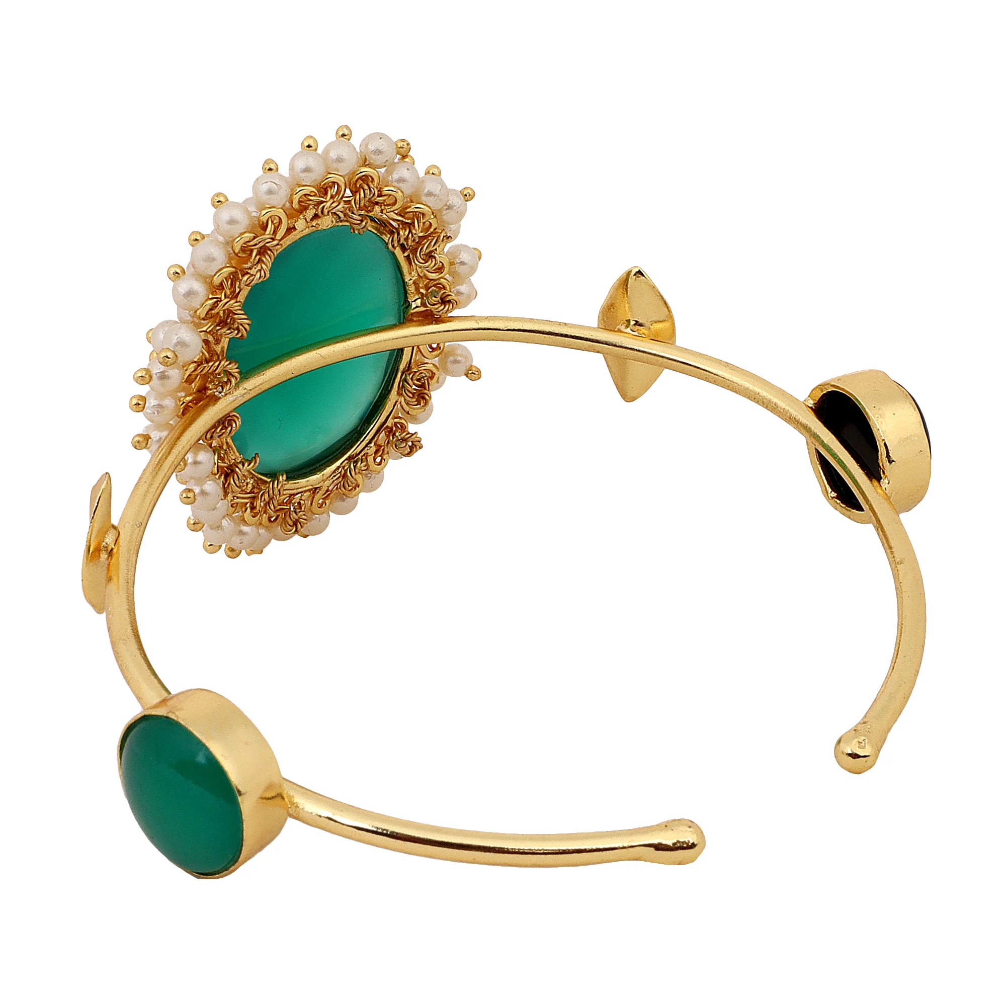 Green Stone Gajra Bracelet with Matte Golden Finish - Image 5
