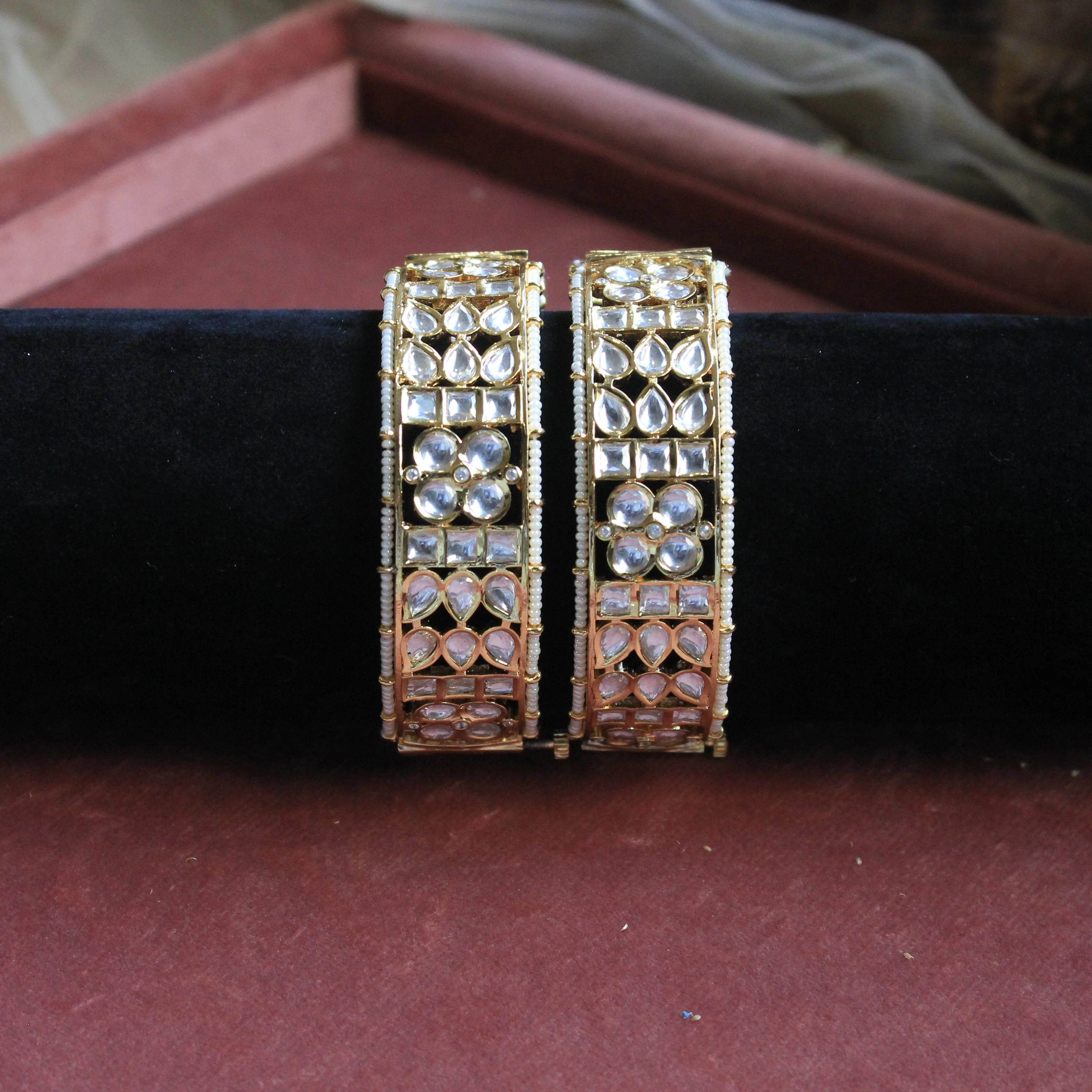 Pachi Kundan Bracelet with Intricate Design - Image 2