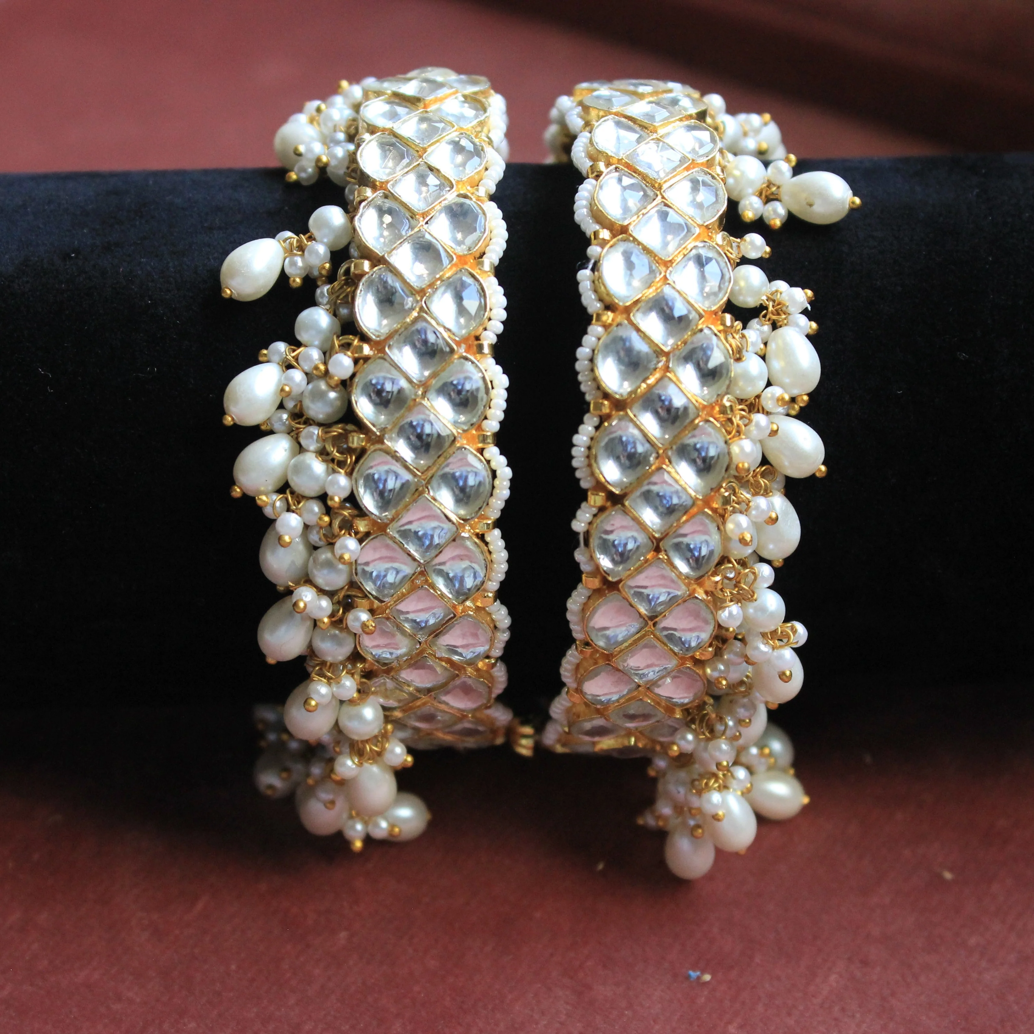 Pachi Kundan Bracelet with White Beaded Ghungroo - Image 2