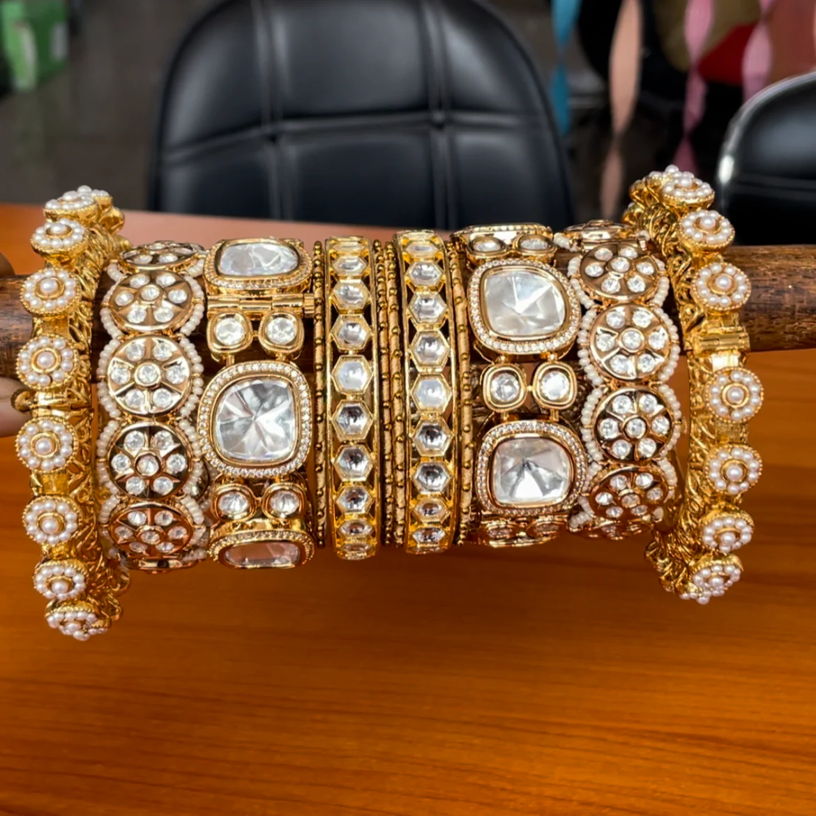 Pachi Kundan kada set for two hands by Leshya - Image 3