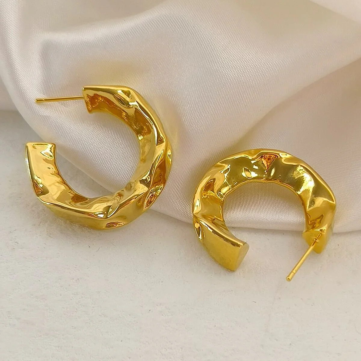 Pretty Matte Hammered Gold Finish Earrings for partywear - Image 3