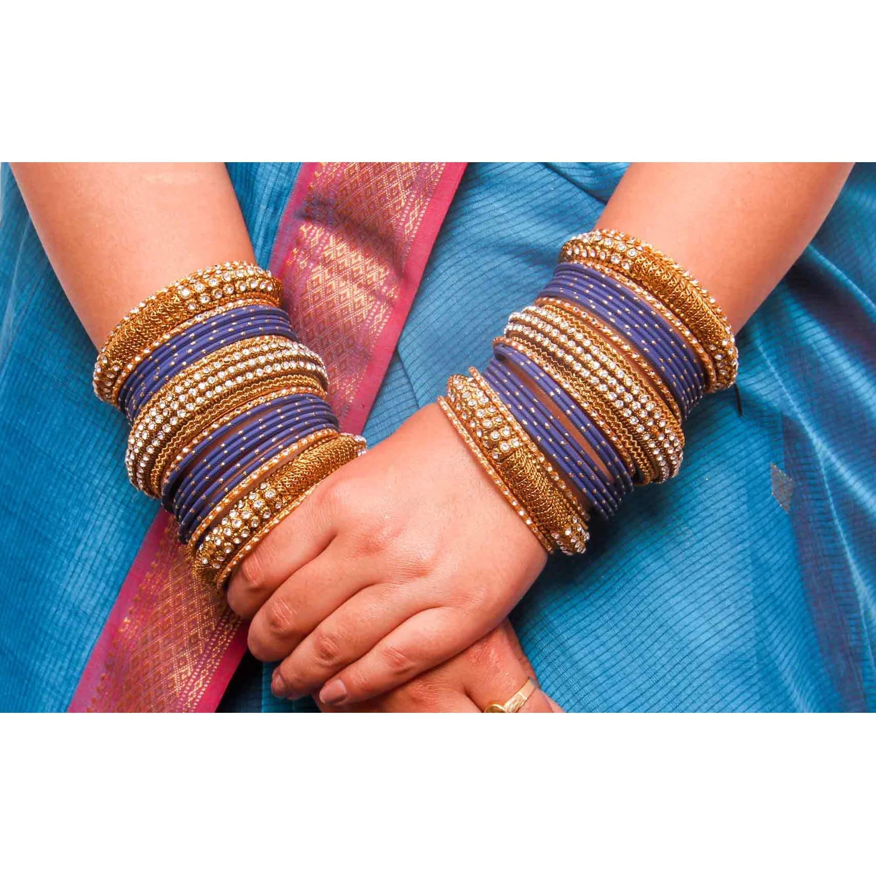 Set of 2 Bridal Jaali Work Bangle Set - Image 3