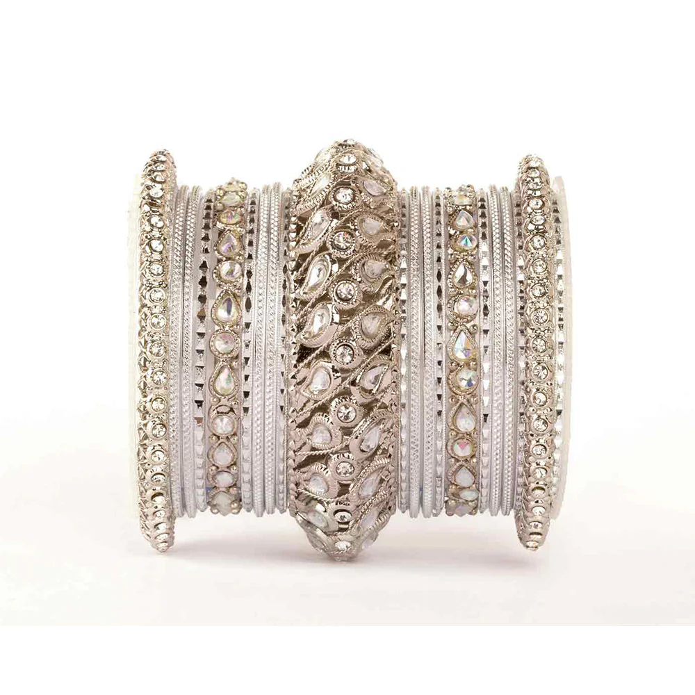 Traditional All Kundan Bangle Set For One Hand - Image 3