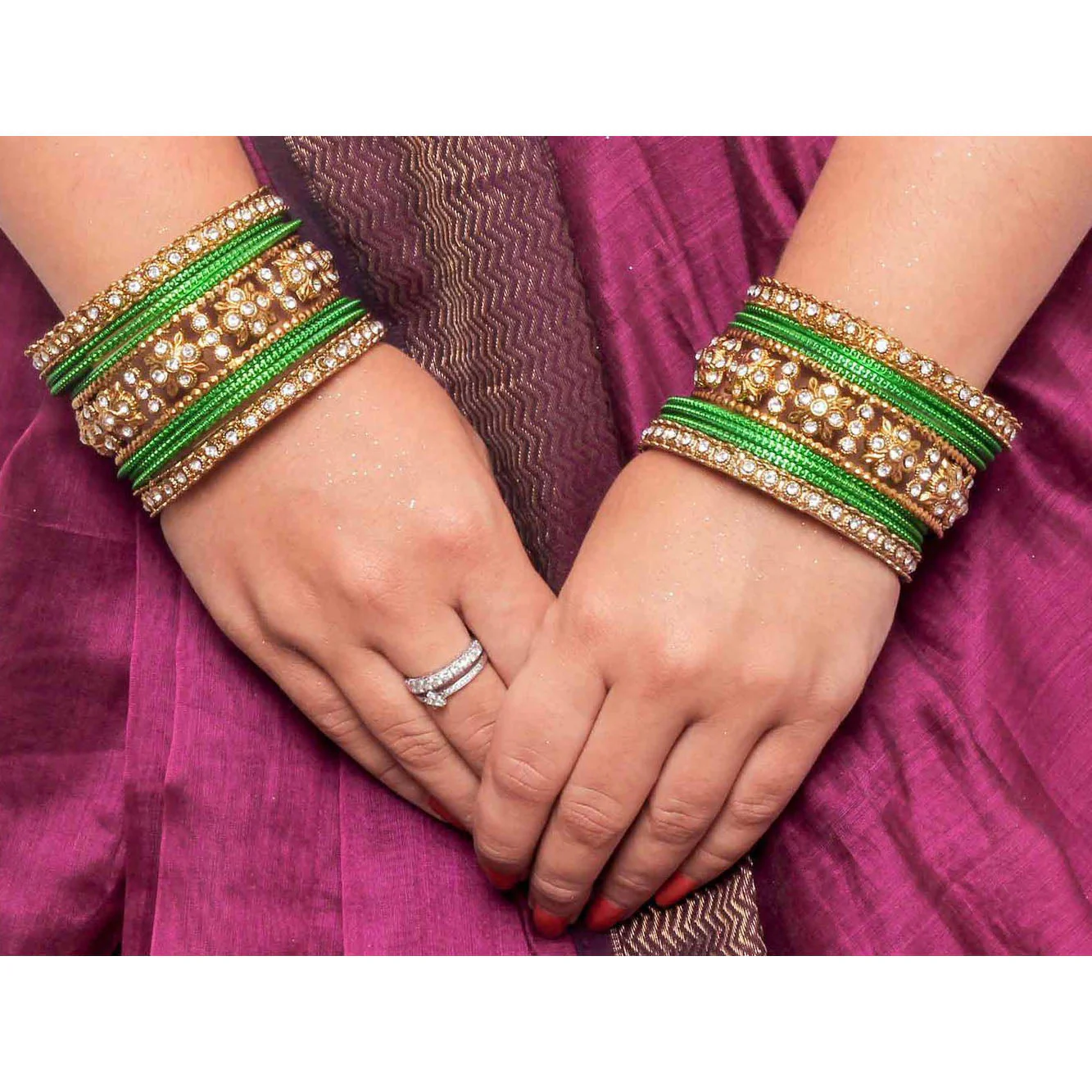 Traditional Colored Flower Pattern Bangle Set - Image 9