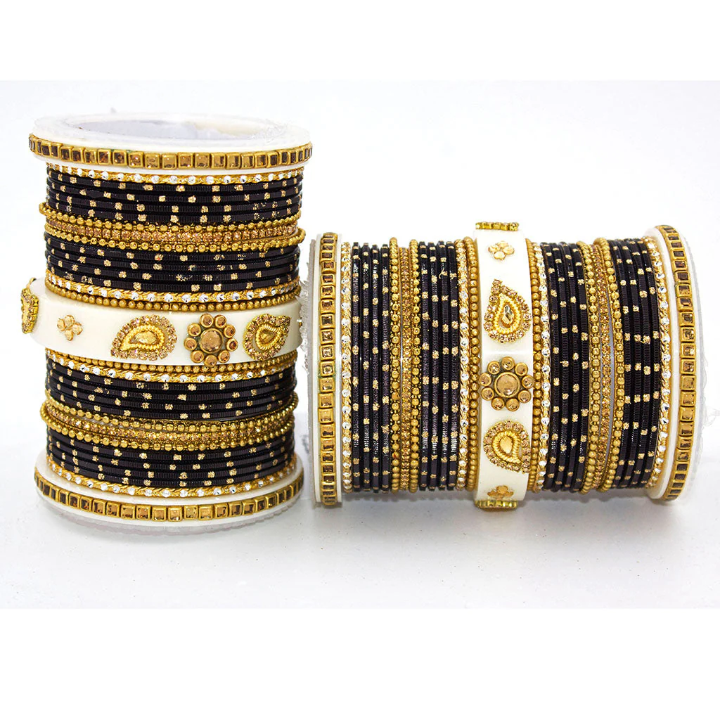 Traditonal Bridal Bangle set with golden dotted design - Image 2